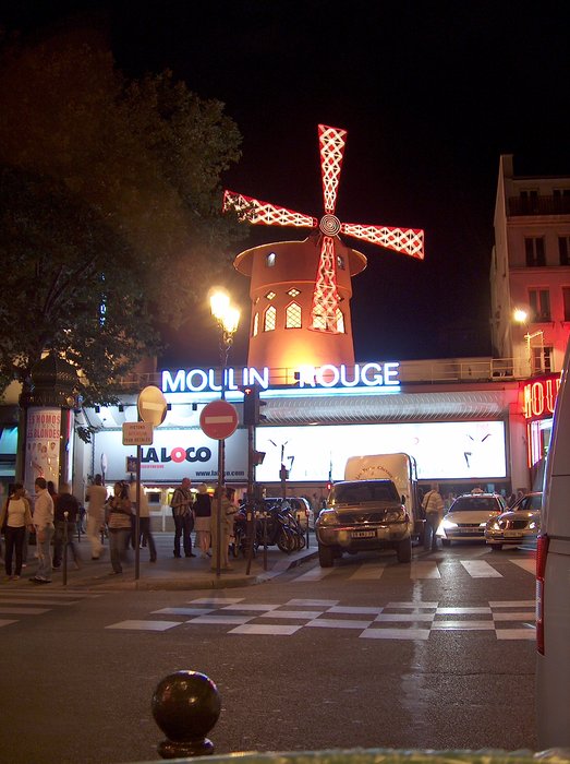 moulin rouge.JPG